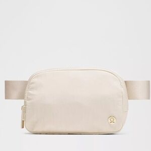 NWT Lululemon Everywhere Belt Bag 1L Ivory